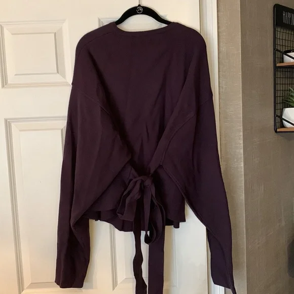 Sweater - Picture 5 of 5